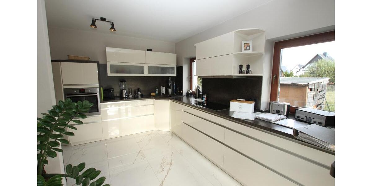 Einfamilienhaus Niederwiesa - 6 Zimmer, 250 m&sup2;, 550.000&euro; | Angebot:26429133
