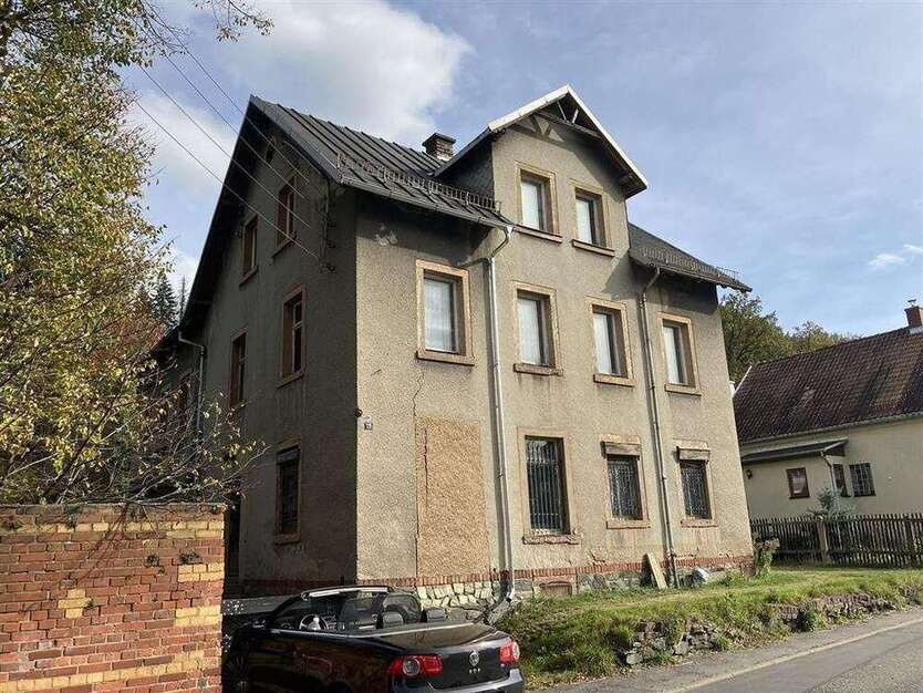 Haus zum Kaufen in Chemnitz 49.000 € 250 m²