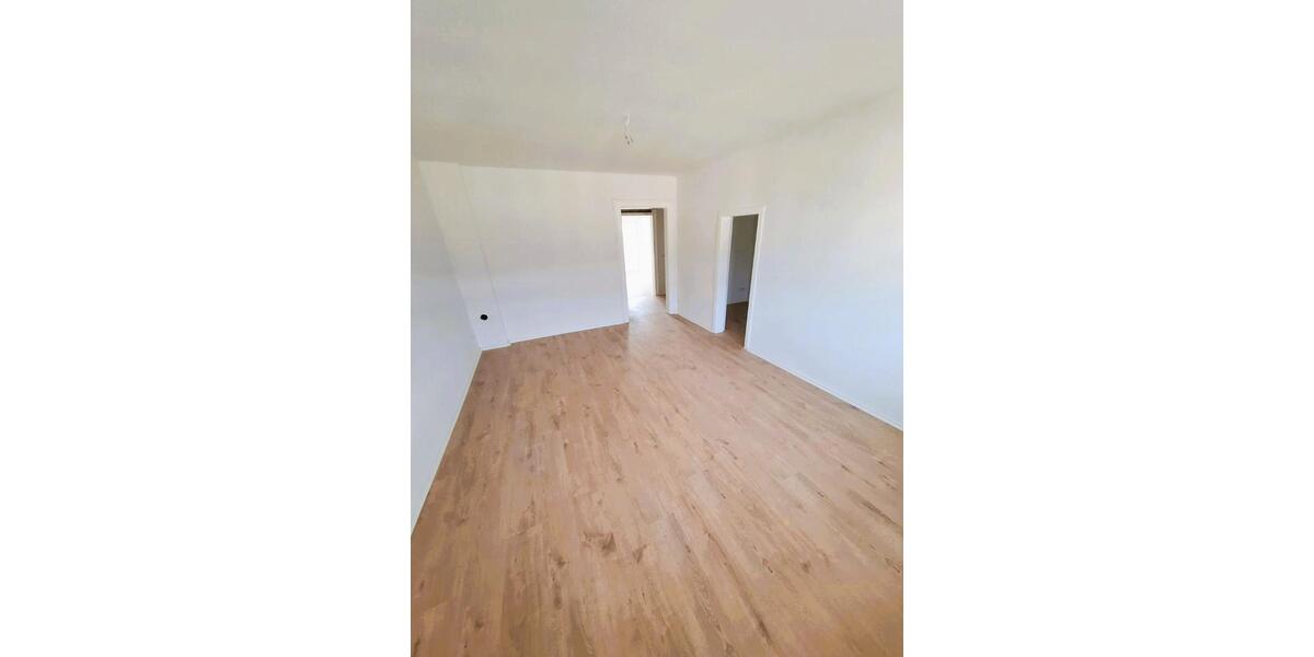 Dachgeschoßwohnung Chemnitz Hilbersdorf - 3 Zimmer, 67 m&sup2;, 325&euro; | Angebot:26589093