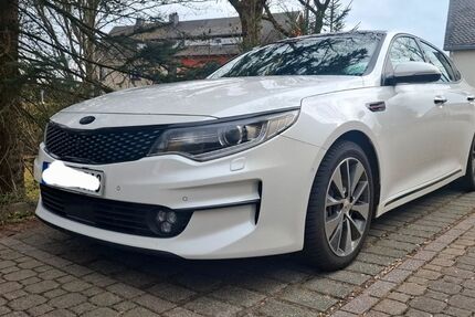 Kia Optima 227.000 km 11.900 &euro; Zwönitz 08297