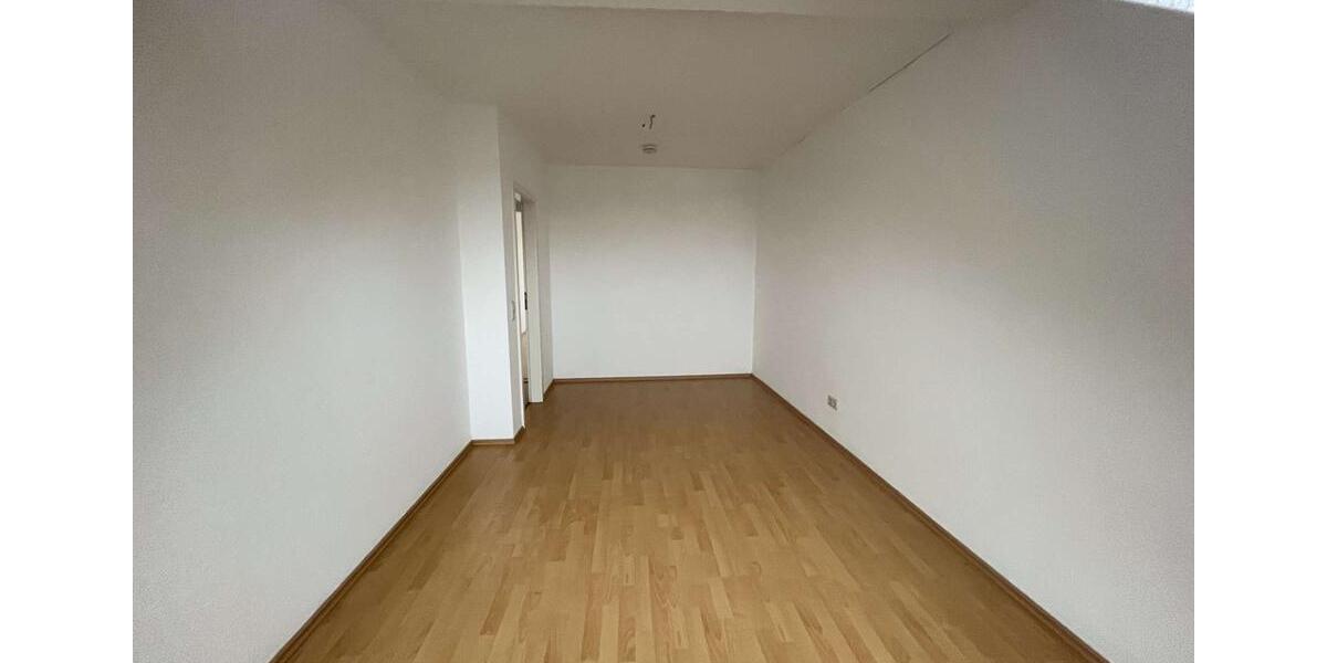 Dachgeschoßwohnung Chemnitz Altendorf - 2 Zimmer, 62 m&sup2;, 399&euro; | Angebot:23687964