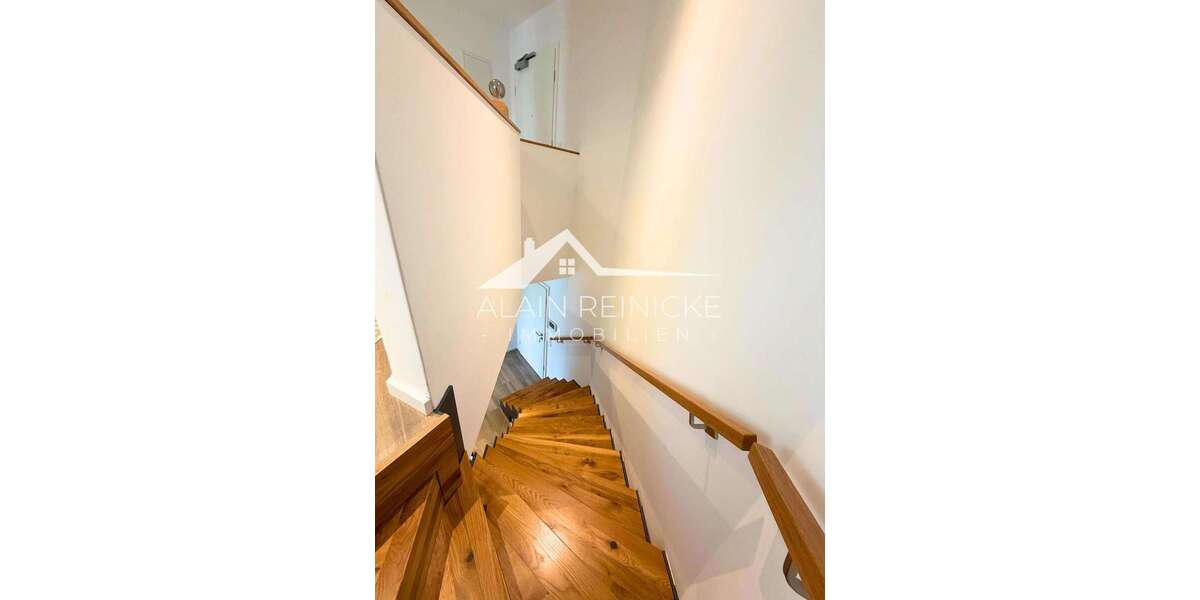 ruhig Wohnen mit Terrasse & Balkonen & TG-Stellplatz - Maisonettenwohnung Chemnitz | Angebot:25932234