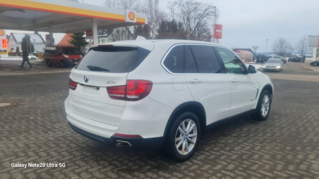 BMW X5 199.426 km 25.800 &euro; Burgstädt 09217