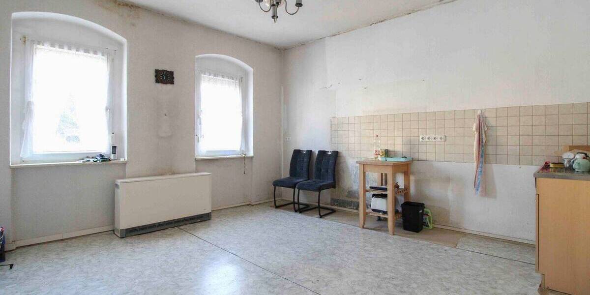 Reihenmittelhaus Hainichen - 8 Zimmer, 207 m&sup2;, 55.000&euro; | Angebot:26189495