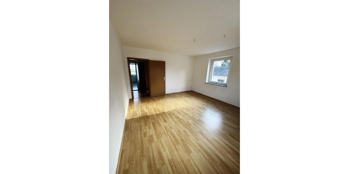 Etagenwohnung Chemnitz Grüna - 2 Zimmer, 59 m&sup2;, 325&euro; | Angebot:25540949