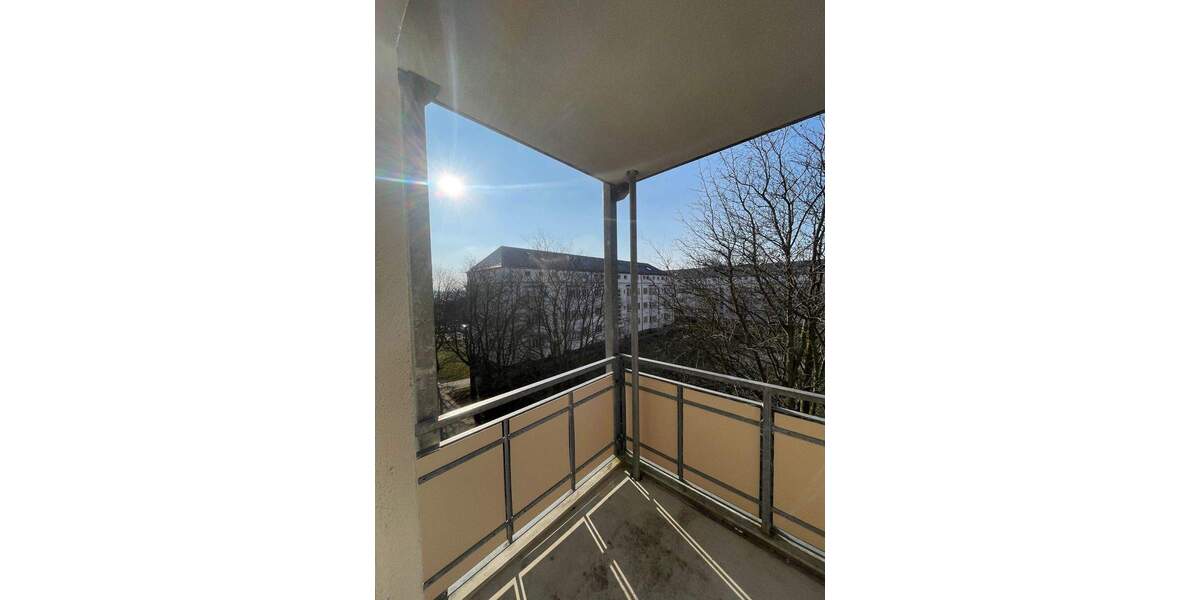 Etagenwohnung Chemnitz Lutherviertel - 2 Zimmer, 51 m&sup2;, 310&euro; | Angebot:25821580