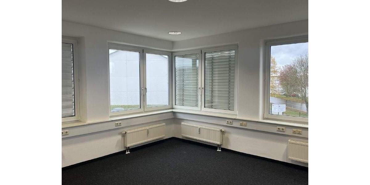 Gewerbeobjekt Mittelbach Mittelbach - 8 Zimmer, 300 m&sup2;, 2.100&euro; | Angebot:25682336