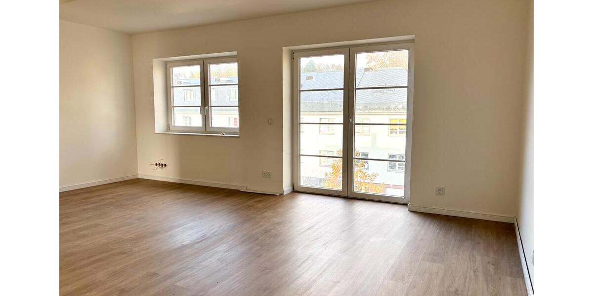 Borna * ERSTBEZUG * Balkon * 7 Zimmer Maisonette * 01.12.2025 7 zimmer