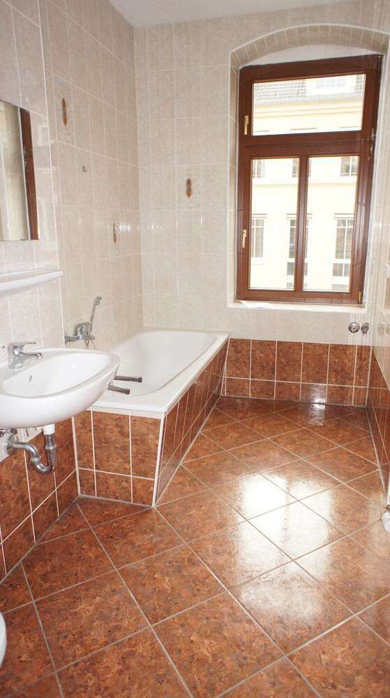 Wohnung zum Mieten in Chemnitz 358 € 64.7 m²