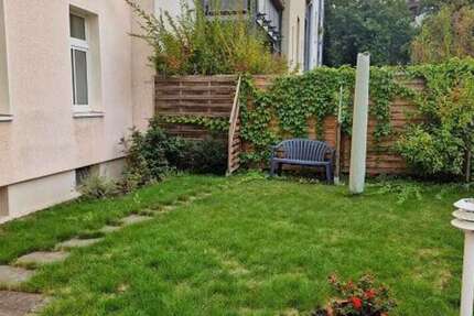 helle 3 Raum-Wohnung mit Stellplatz & kleinem Garten