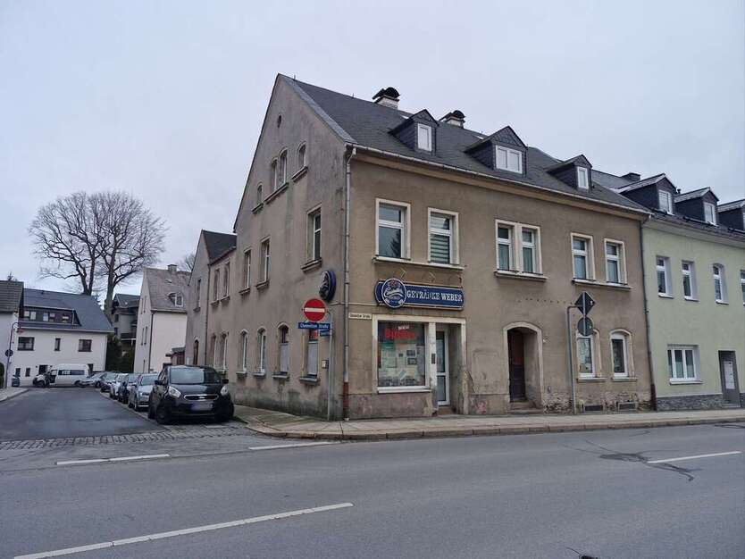 Haus zum Kaufen in Thum 43.000 € 200 m²