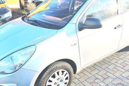 Hyundai i20 98.500 km 2.490 &euro; Chemnitz 09114