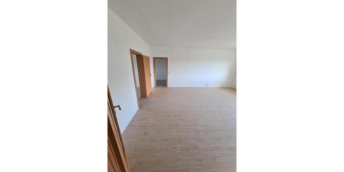 Etagenwohnung Chemnitz Rabenstein - 4 Zimmer, 80 m&sup2;, 92.000&euro; | Angebot:26550449