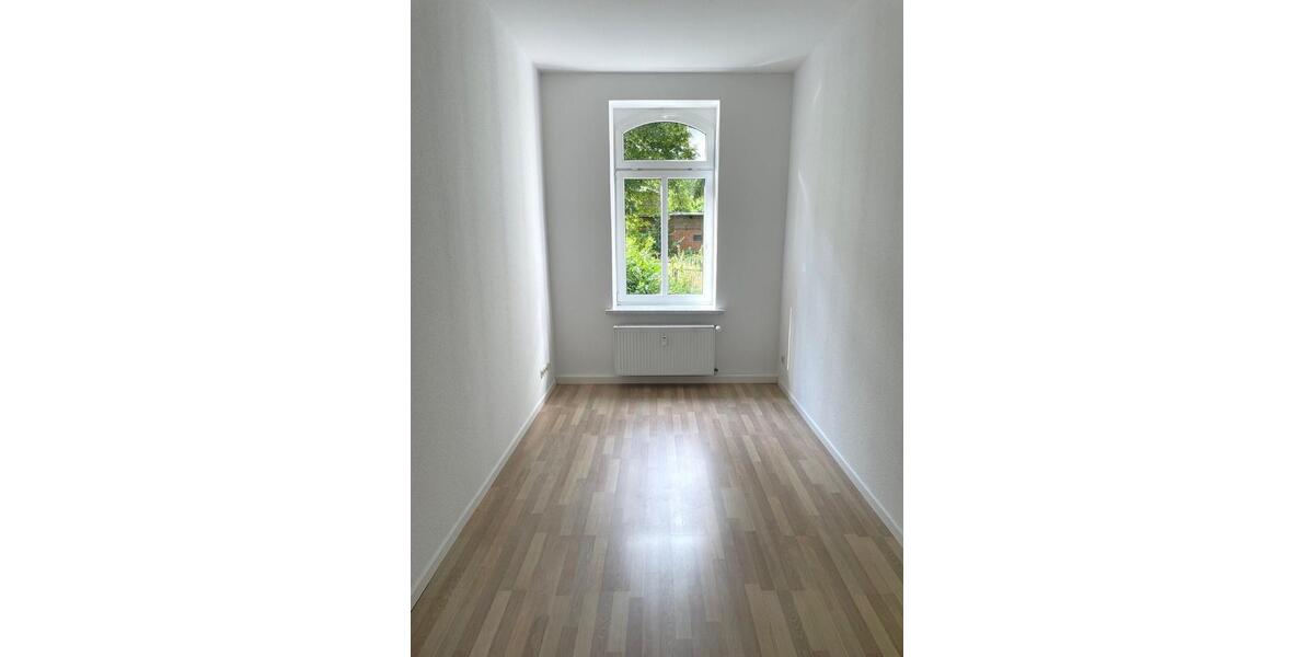 Erdgeschoßwohnung Chemnitz Ebersdorf - 4 Zimmer, 82 m&sup2;, 405&euro; | Angebot:26563594