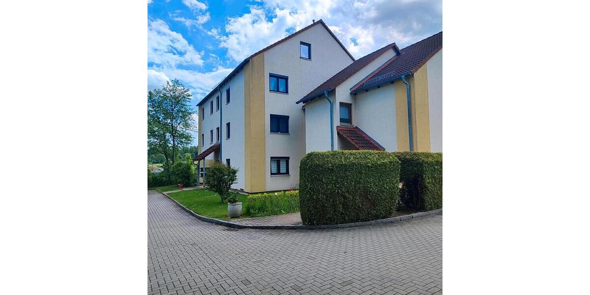 Dachgeschoßwohnung Oelsnitz (Erzgebirge) - 3 Zimmer, 86 m&sup2;, 79.000&euro; | Angebot:24788142