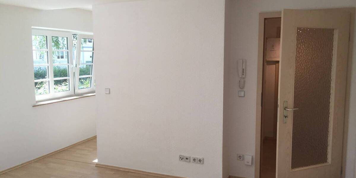 Etagenwohnung Chemnitz Lutherviertel - 1 Zimmer, 43 m&sup2;, 270&euro; | Angebot:26806949
