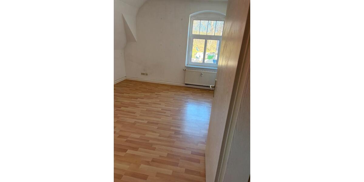 Dachgeschoßwohnung Chemnitz Wittgensdorf - 2 Zimmer, 49 m&sup2;, 330&euro; | Angebot:26671094