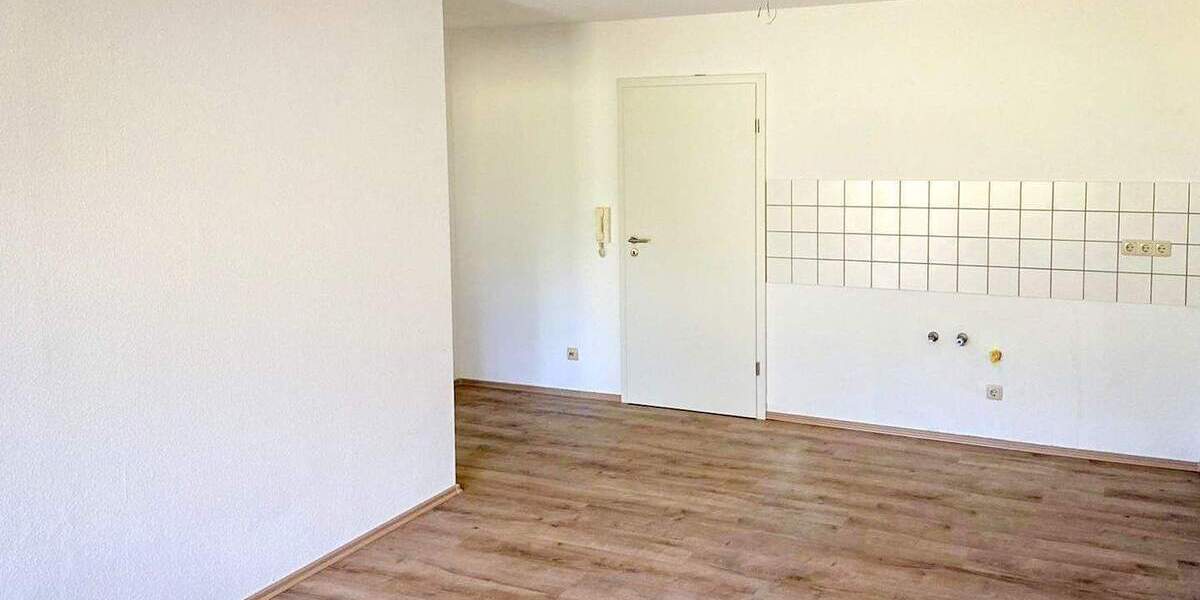Etagenwohnung Gersdorf - 2 Zimmer, 44 m&sup2;, 260&euro; | Angebot:26796495