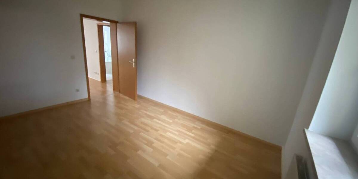 Etagenwohnung Chemnitz Schönau - 2 Zimmer, 49 m&sup2;, 257&euro; | Angebot:25696266