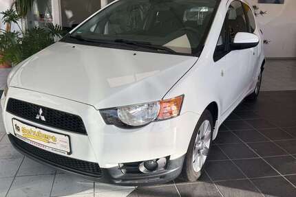 Mitsubishi Colt 71.253 km 5.799 &euro; Großschirma 09603