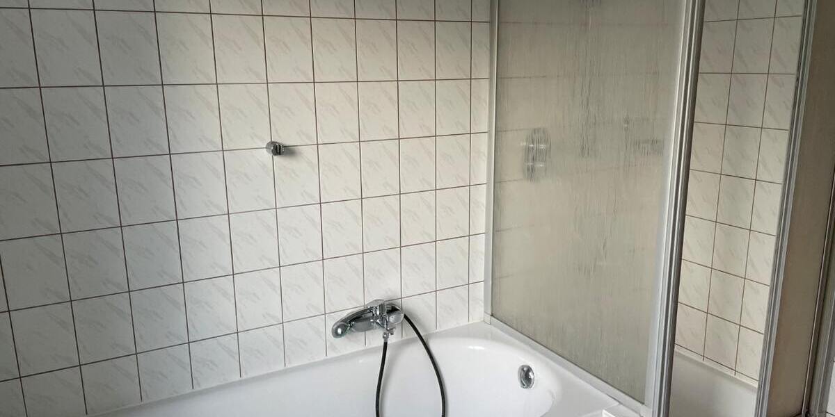Zur Anlage mit Potential für mehr - Küche und Bad mit Fenster, Balkon sowie Stellplatz! - Etagenwohnung Chemnitz Hilbersdorf | Angebot:26781610