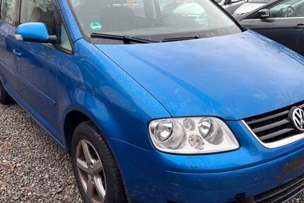 VW Touran 224.000 km 2.990 &euro; Chemnitz 09114