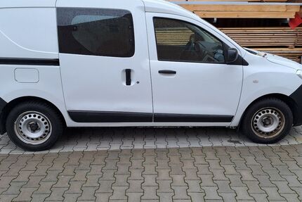 Dacia Dokker 22.900 km 7.190 &euro; Geyer 09468