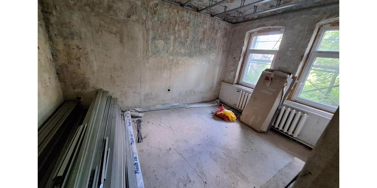 Renovierungsbedürftiges Haus in 09337 Hohenstein-Ernstthal 10 zimmer