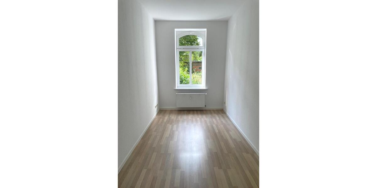 Nach Sanierung! 4 Zimmer im Erdgeschoss! Gasheizung mit Wärmepumpe! Mit Gartennutzung! 4 zimmer