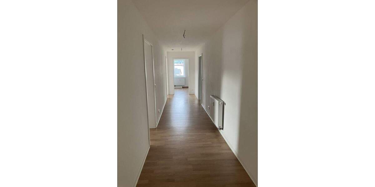 Zimmer Lunzenau - 4 Zimmer, 110 m&sup2;, 462&euro; | Angebot:25895845