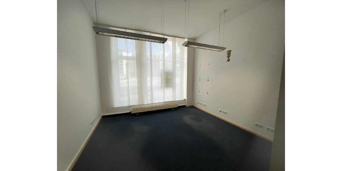 Gewerbeobjekt Chemnitz Adelsberg - 8 Zimmer, 1.950.000&euro; | Angebot:25734688