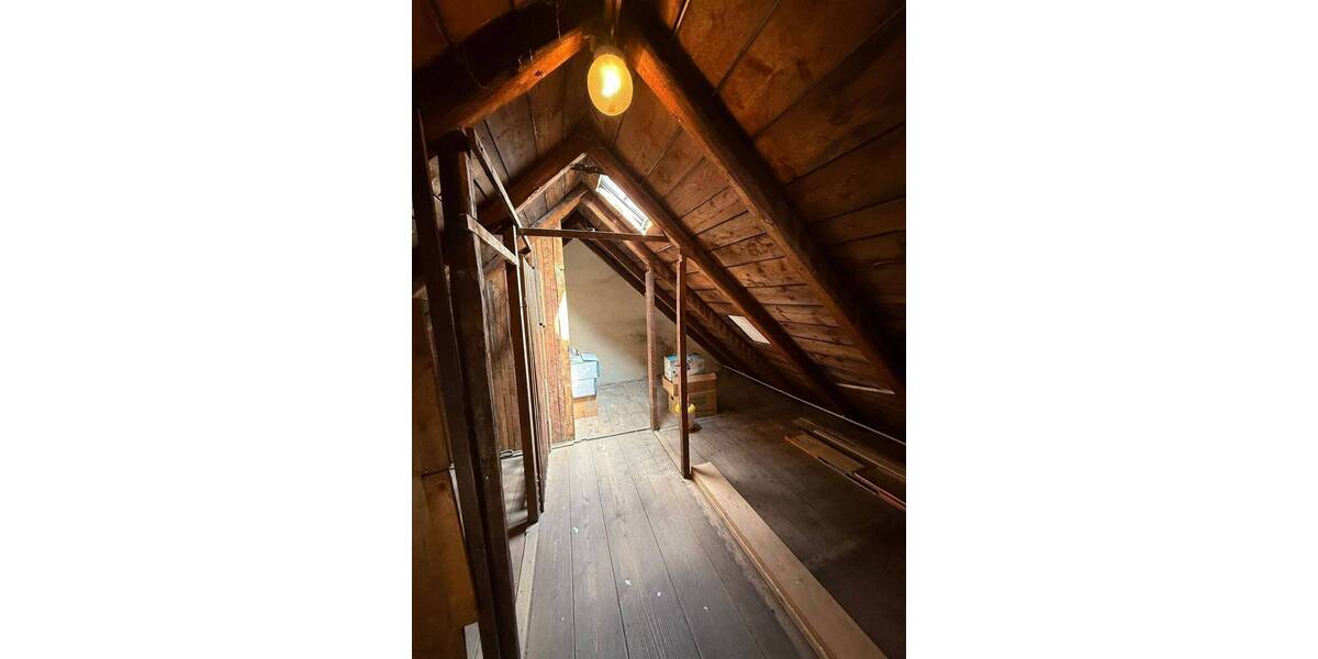 Einfamilienhaus Lichtenstein / Sa. Lichtenstein - 8 Zimmer, 230 m&sup2;, 198.000&euro; | Angebot:26555132