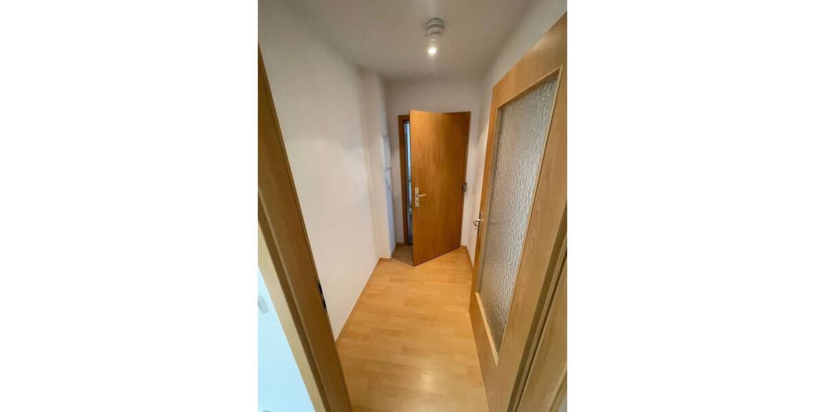 Etagenwohnung Chemnitz Lutherviertel - 1 Zimmer, 40 m&sup2;, 270&euro; | Angebot:26910505