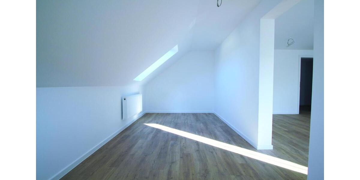 Dachgeschoßwohnung Chemnitz Grüna - 3 Zimmer, 80 m&sup2;, 640&euro; | Angebot:26300860