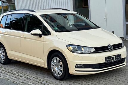 VW Touran 330.000 km 6.999 € Chemnitz 09120