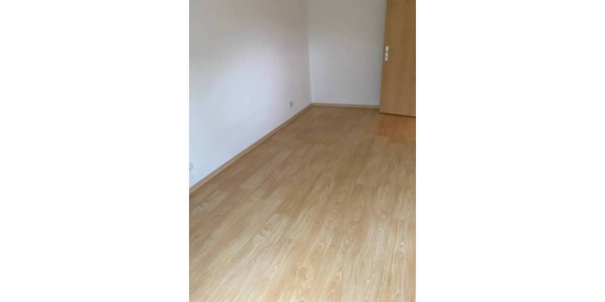 Etagenwohnung Chemnitz Lutherviertel - 3 Zimmer, 57 m&sup2;, 327&euro; | Angebot:26320318