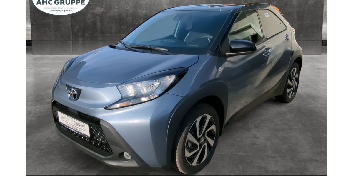 Toyota Aygo (X) 2.586 km 15.990 &euro; Chemnitz 09119