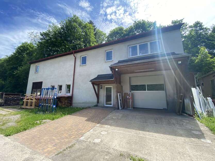 Haus zum Kaufen in Schwarzenberg 279.000 € 180 m²
