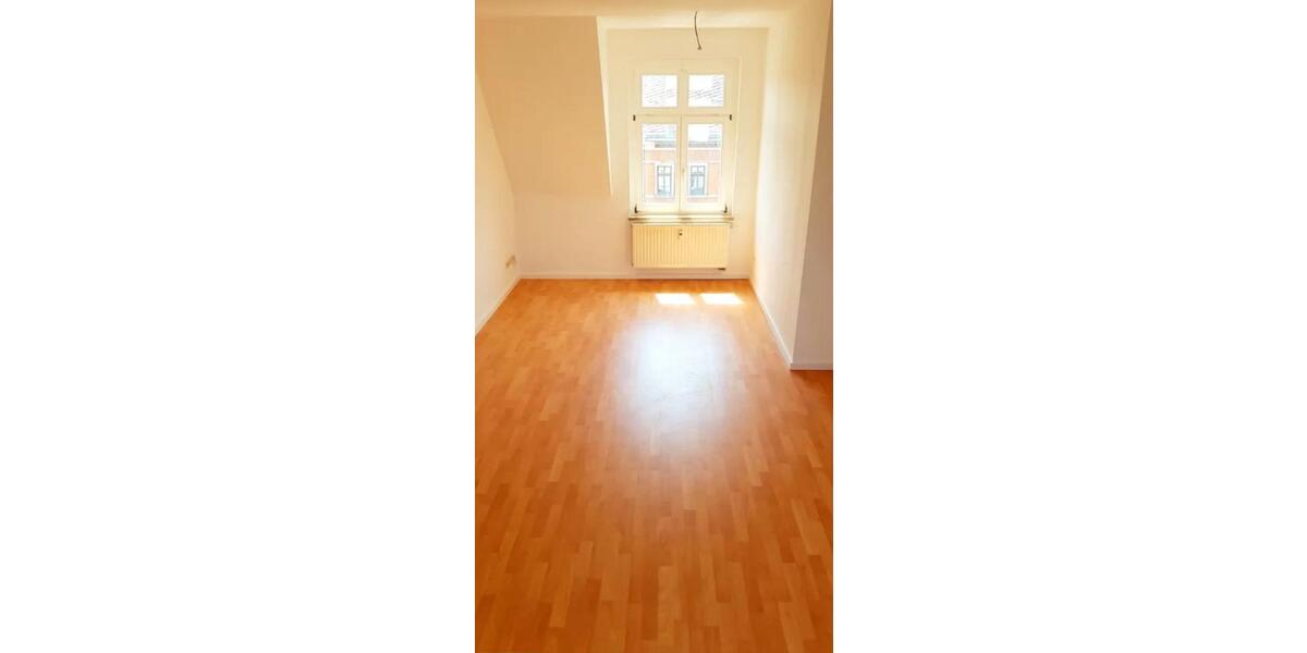 Dachgeschoßwohnung Chemnitz Altendorf - 2 Zimmer, 45 m&sup2;, 300&euro; | Angebot:26340765
