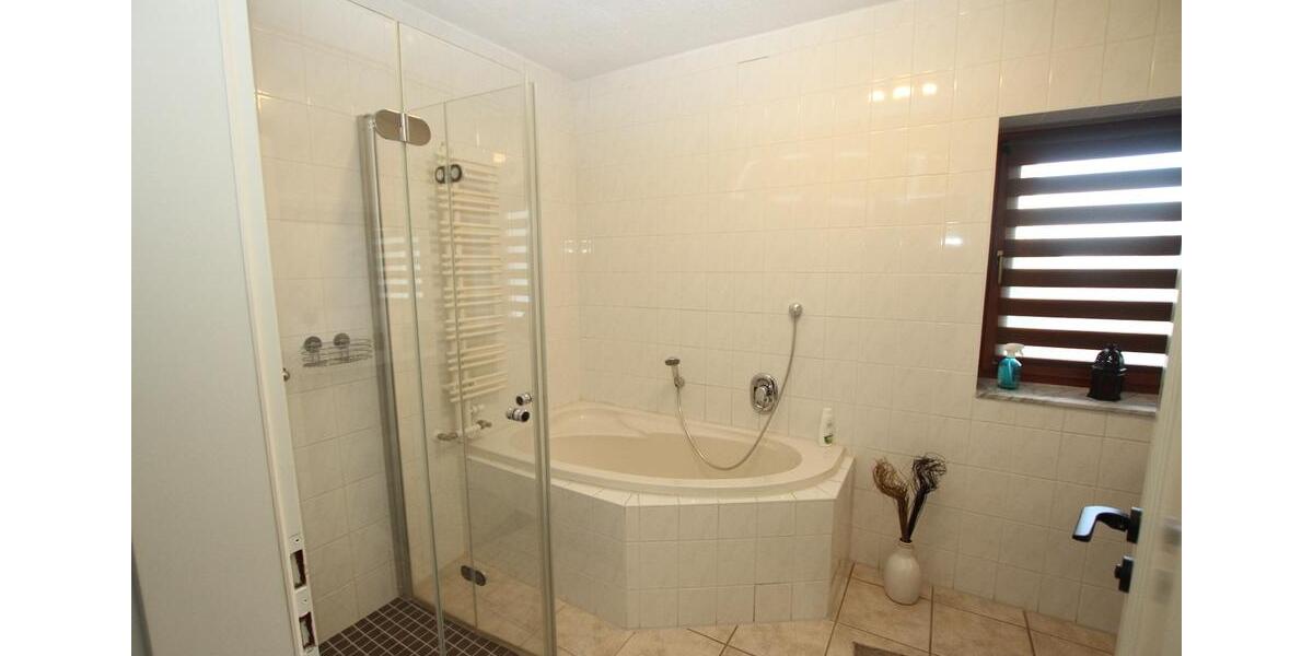Einfamilienhaus Niederwiesa - 6 Zimmer, 250 m&sup2;, 550.000&euro; | Angebot:26429133
