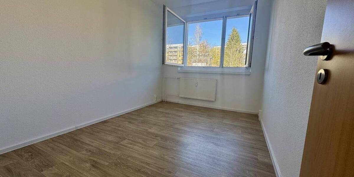 Etagenwohnung Chemnitz Helbersdorf - 3 Zimmer, 57 m&sup2;, 318&euro; | Angebot:26261682