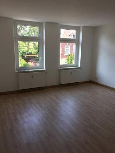 Erdgeschoßwohnung Chemnitz Wittgensdorf - 5 Zimmer, 120 m&sup2;, 600&euro; | Angebot:26038801
