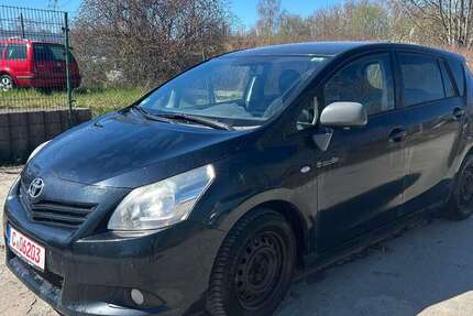 Toyota Verso 357.000 km 2.490 &euro; Chemnitz 09114