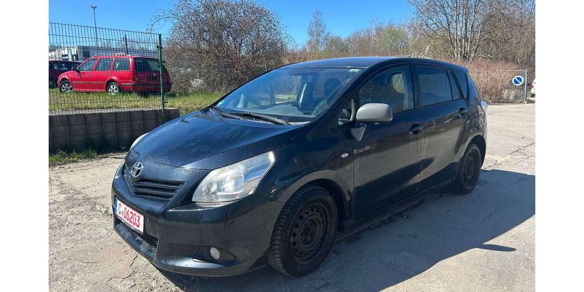 Toyota Verso 357.000 km 2.490 &euro; Chemnitz 09114