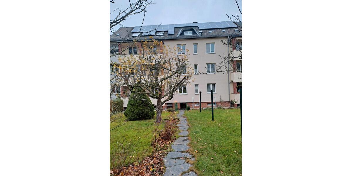 Helle 3-5 Raumwohnung mit Balkon, Garage und Gartennutzung 5 zimmer