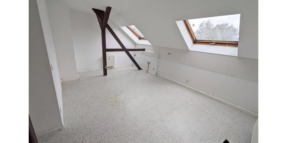 Dachgeschoßwohnung Chemnitz Kapellenberg - 3 Zimmer, 88 m&sup2;, 440&euro; | Angebot:26321563