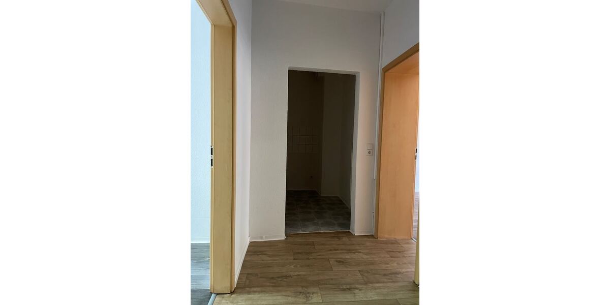 Ideal für Eigennutzer! Kleine Wohnung mit großem Balkon für wenig Geld! - Erdgeschoßwohnung Chemnitz Gablenz | Angebot:23553806