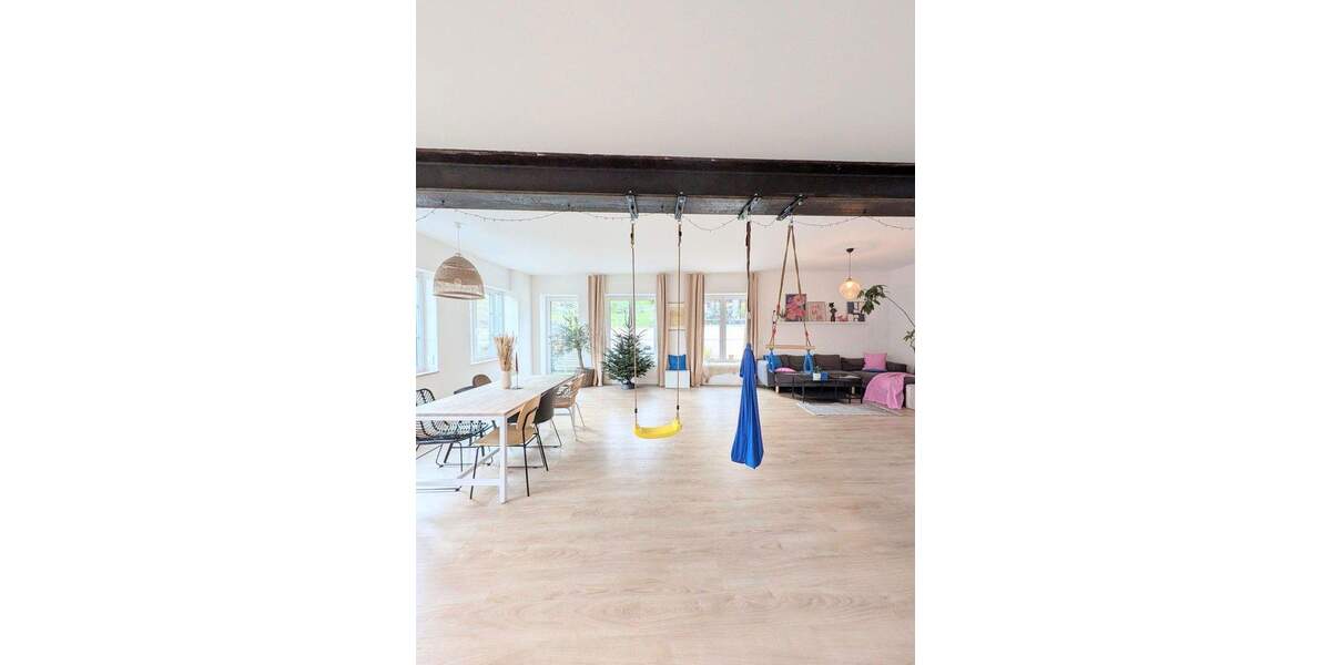 Exklusive Familienoase in naturnaher Lage - neuwertiges Wohnen auf höchstem Niveau 7 zimmer