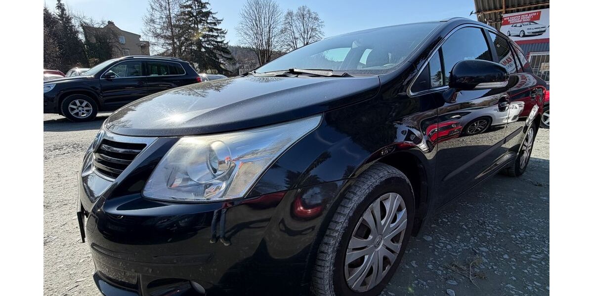 Toyota Avensis 321.220 km 3.100 &euro; Chemnitz 09125