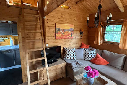 Ferienhaus in Chemnitz: Holzhaus mit Grundstück, Terrasse, Kamin, Einbauküche, Pool & Stellplatz zimmer